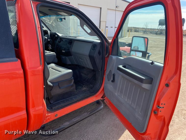 image for item DM8306 2011 Ford F250 Super Duty  pickup truck