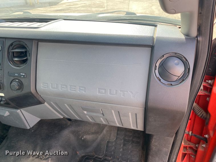 image for item DM8306 2011 Ford F250 Super Duty  pickup truck