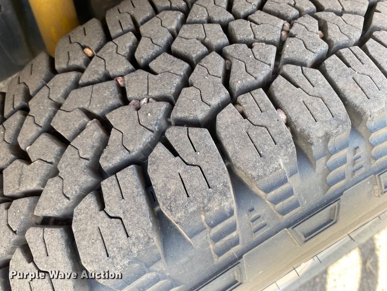 image for item DM8306 2011 Ford F250 Super Duty  pickup truck