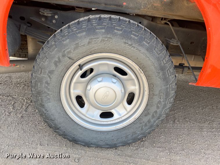 image for item DM8306 2011 Ford F250 Super Duty  pickup truck