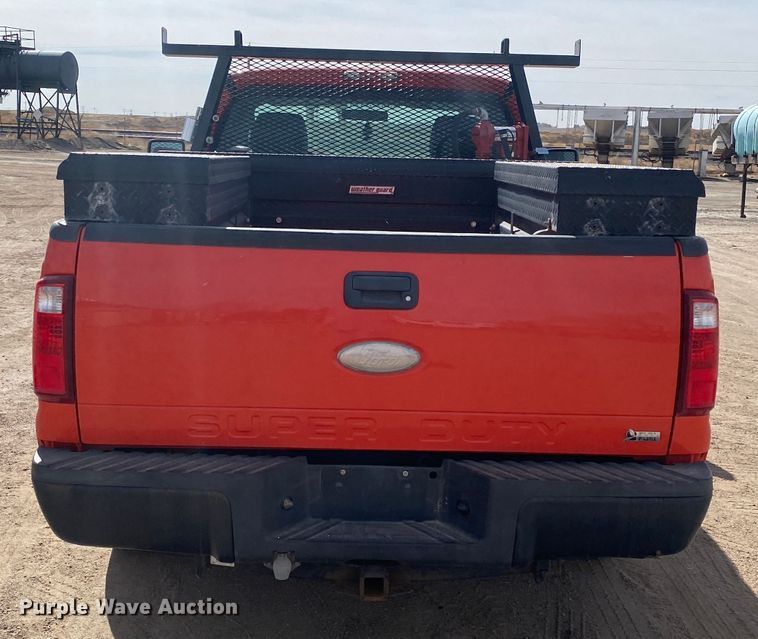 image for item DM8307 2011 Ford F250 Super Duty  pickup truck