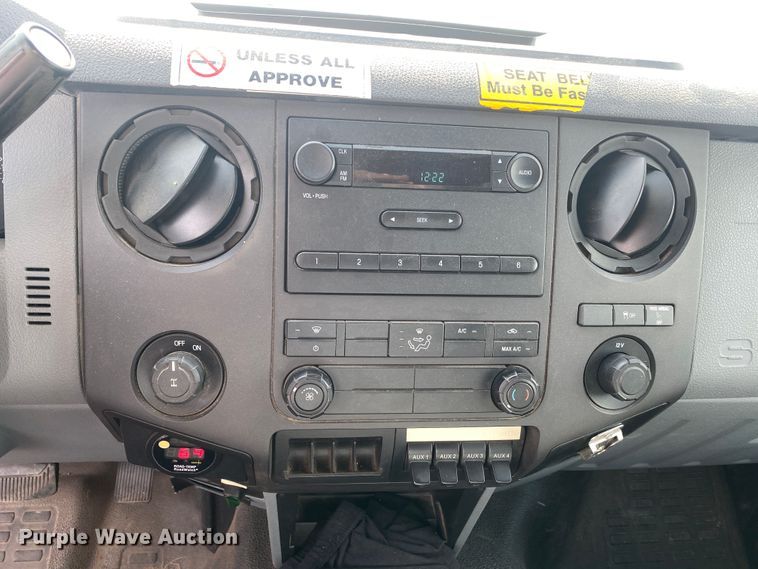 image for item DM8307 2011 Ford F250 Super Duty  pickup truck