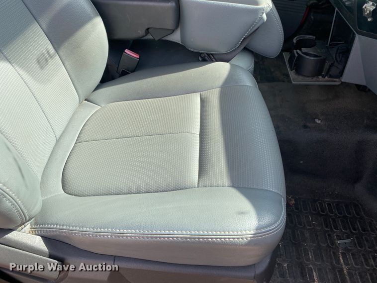 image for item DM8307 2011 Ford F250 Super Duty  pickup truck