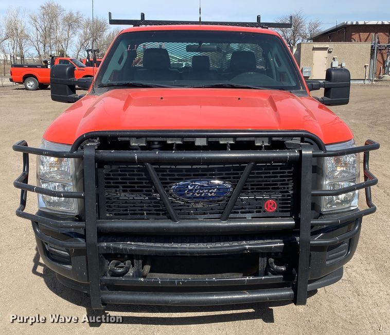 image for item DM8308 2011 Ford F250 Super Duty  utility bed pickup truck