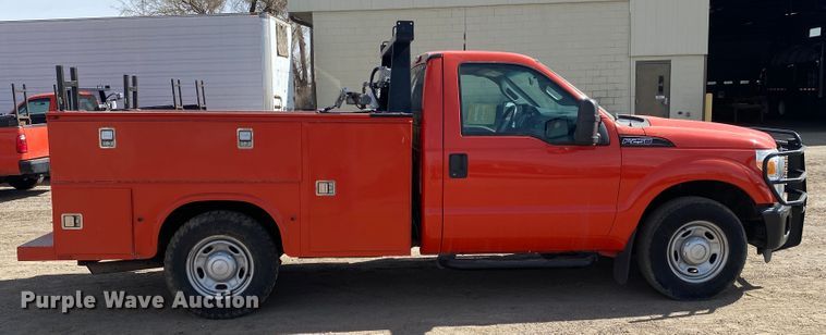 image for item DM8308 2011 Ford F250 Super Duty  utility bed pickup truck