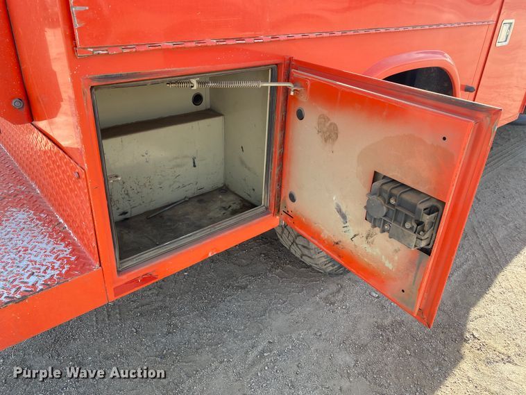 image for item DM8308 2011 Ford F250 Super Duty  utility bed pickup truck