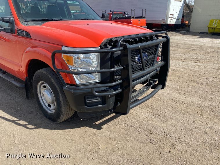 image for item DM8308 2011 Ford F250 Super Duty  utility bed pickup truck