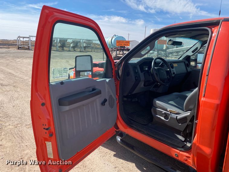 image for item DM8308 2011 Ford F250 Super Duty  utility bed pickup truck