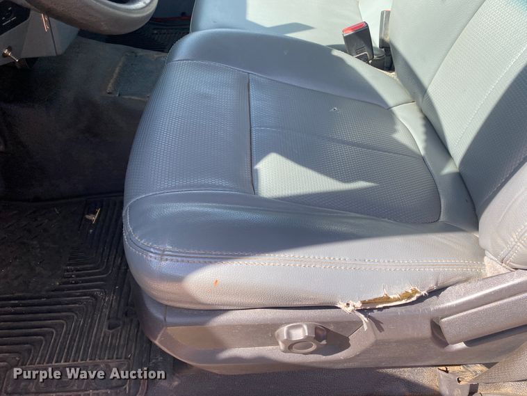 image for item DM8308 2011 Ford F250 Super Duty  utility bed pickup truck