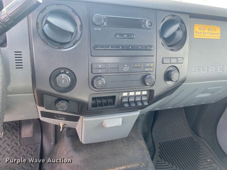 image for item DM8308 2011 Ford F250 Super Duty  utility bed pickup truck