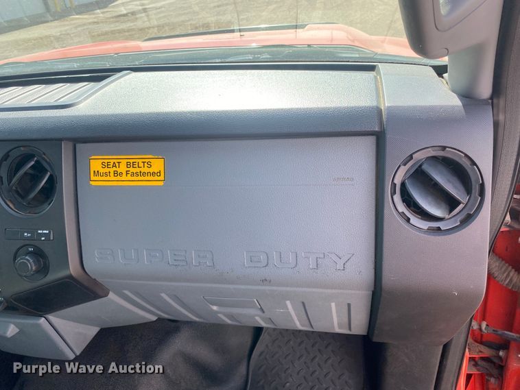 image for item DM8308 2011 Ford F250 Super Duty  utility bed pickup truck