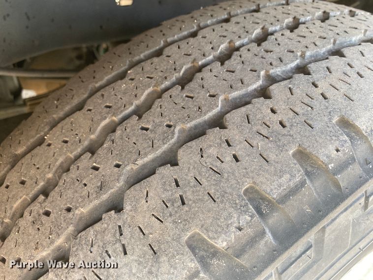 image for item DM8308 2011 Ford F250 Super Duty  utility bed pickup truck