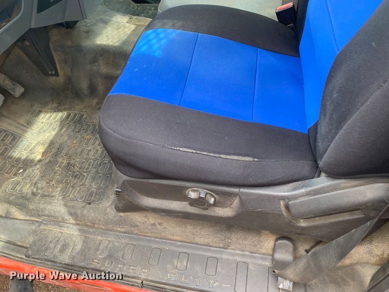 image for item DM8310 2011 Ford F250 Super Duty  pickup truck