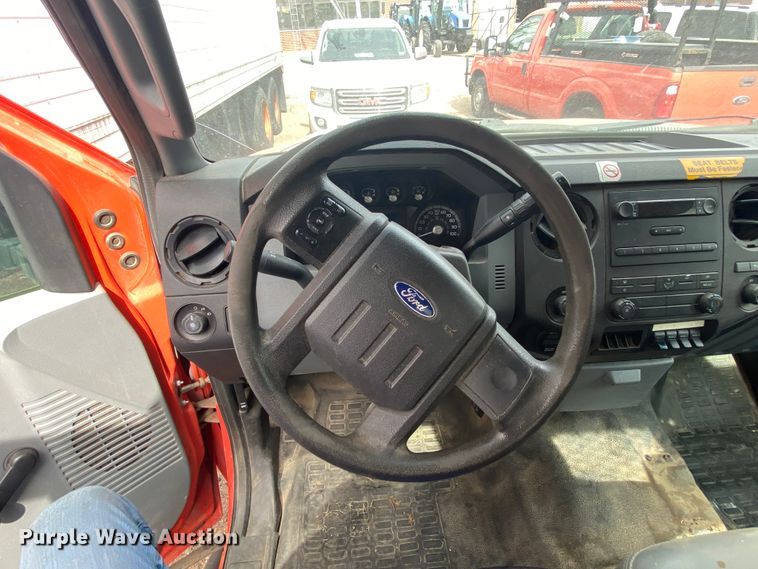 image for item DM8310 2011 Ford F250 Super Duty  pickup truck