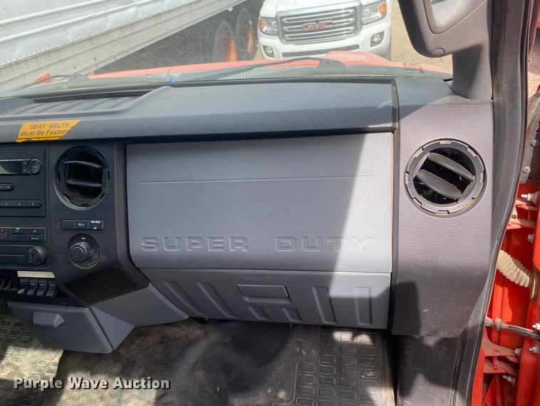 image for item DM8310 2011 Ford F250 Super Duty  pickup truck