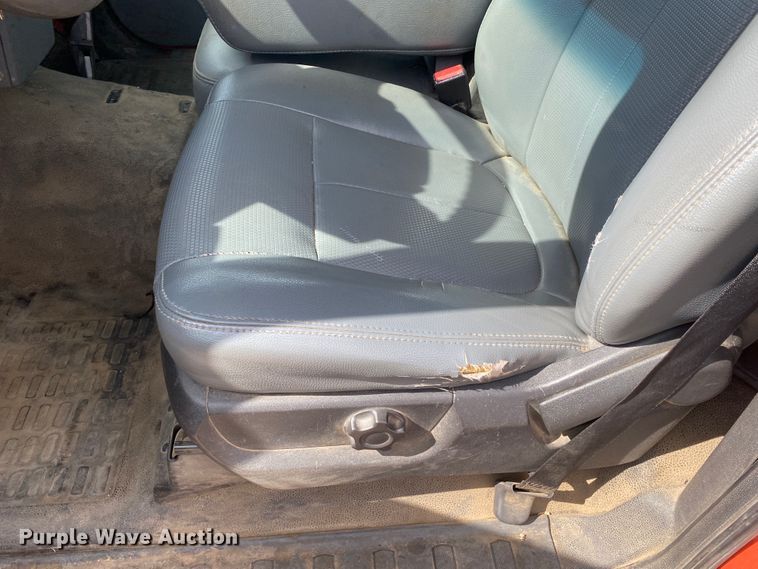 image for item DM8311 2011 Ford F250 Super Duty  pickup truck