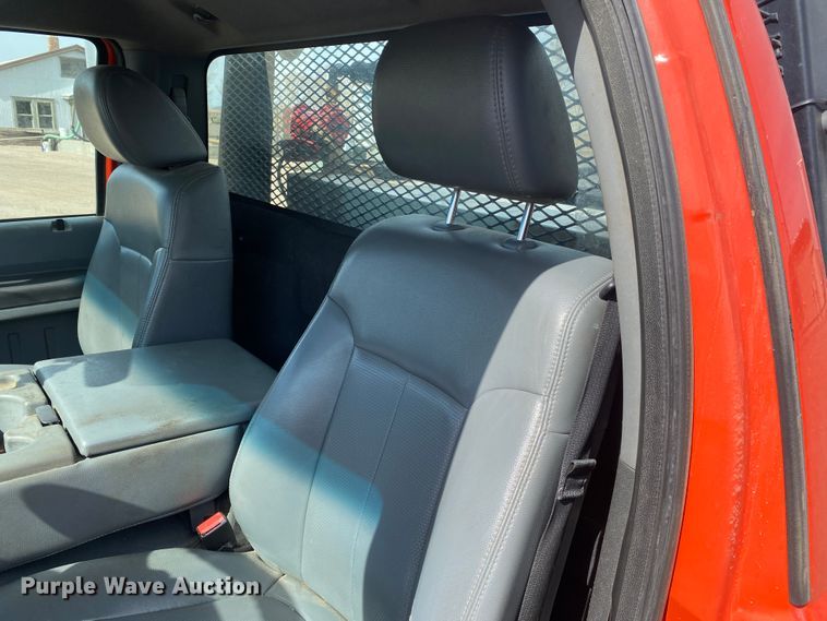 image for item DM8311 2011 Ford F250 Super Duty  pickup truck