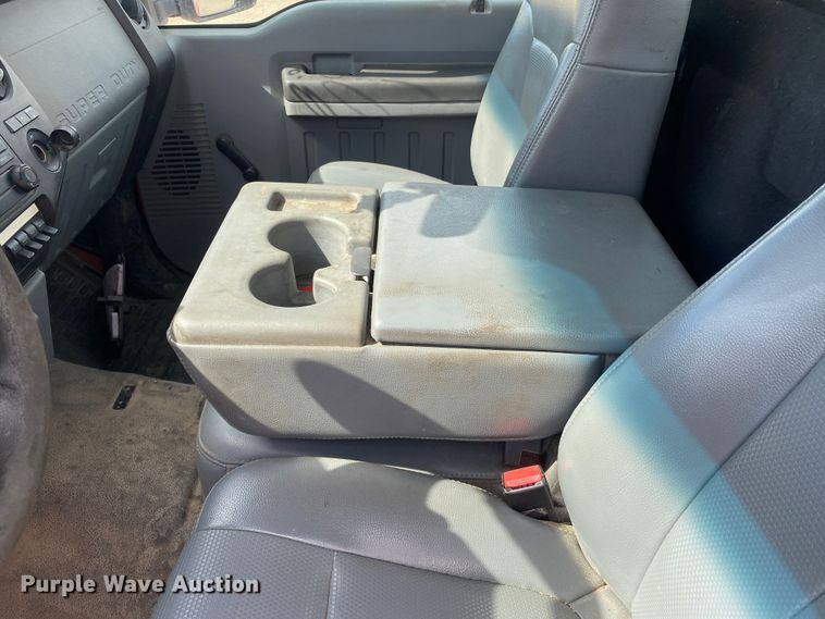 image for item DM8311 2011 Ford F250 Super Duty  pickup truck