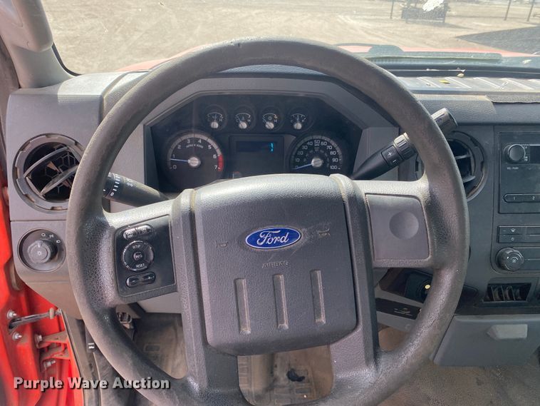 image for item DM8311 2011 Ford F250 Super Duty  pickup truck