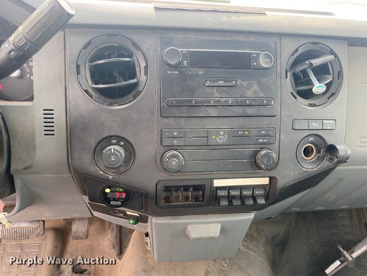 image for item DM8311 2011 Ford F250 Super Duty  pickup truck