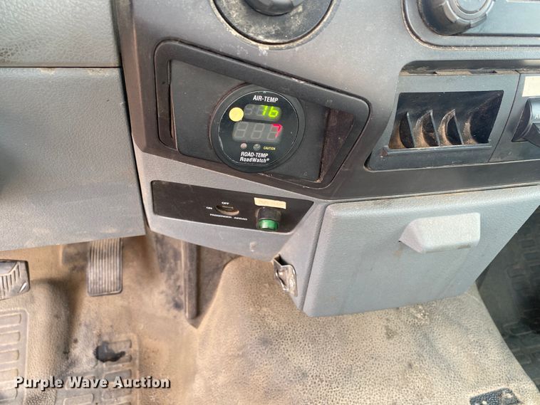 image for item DM8311 2011 Ford F250 Super Duty  pickup truck