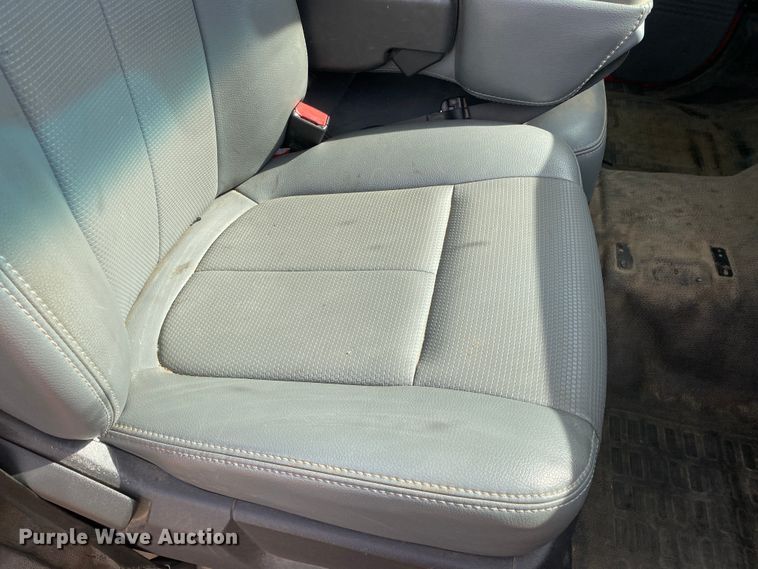 image for item DM8311 2011 Ford F250 Super Duty  pickup truck