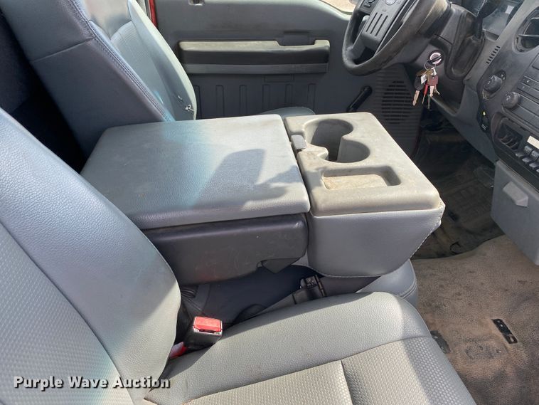 image for item DM8311 2011 Ford F250 Super Duty  pickup truck