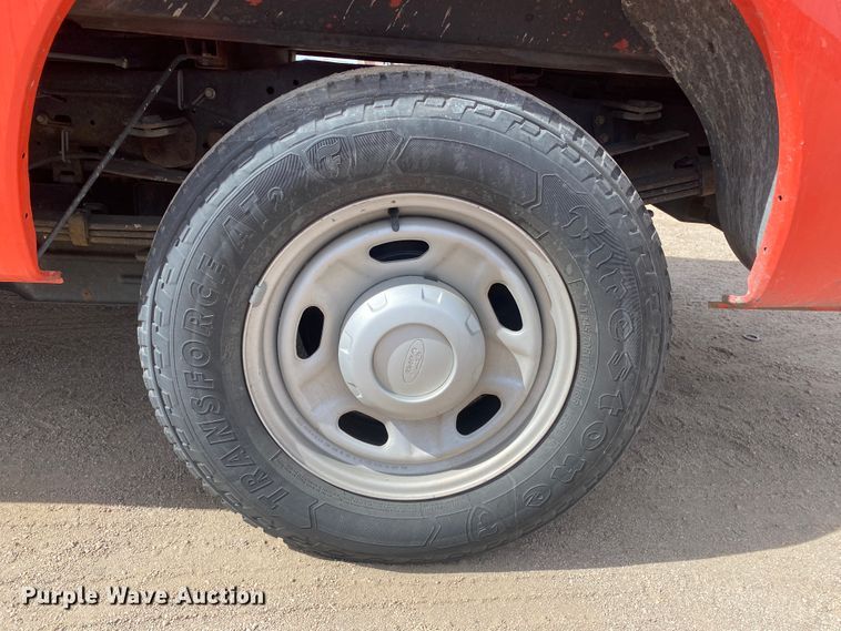 image for item DM8311 2011 Ford F250 Super Duty  pickup truck