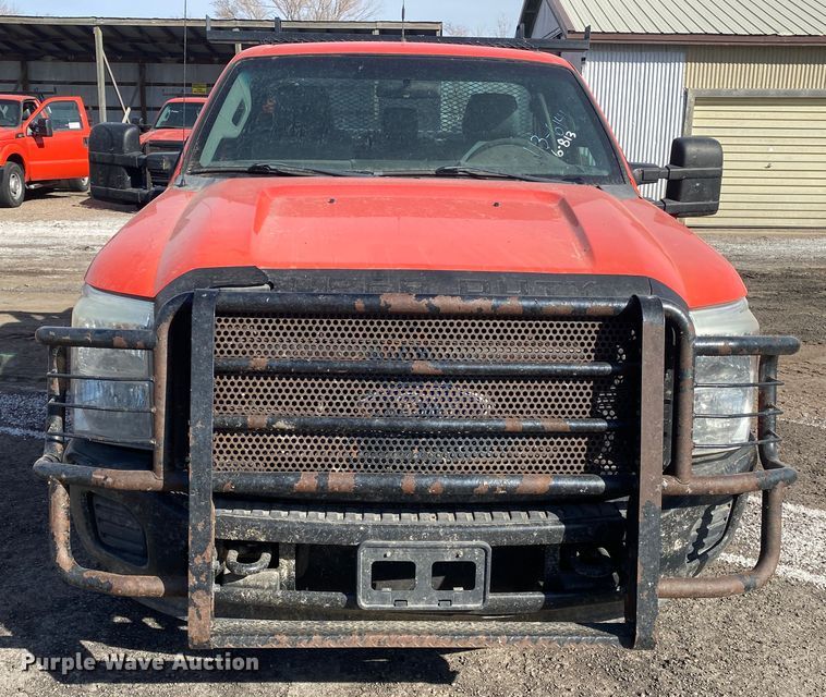 image for item DM8312 2011 Ford F250 Super Duty  pickup truck