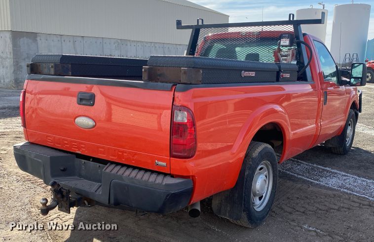 image for item DM8312 2011 Ford F250 Super Duty  pickup truck