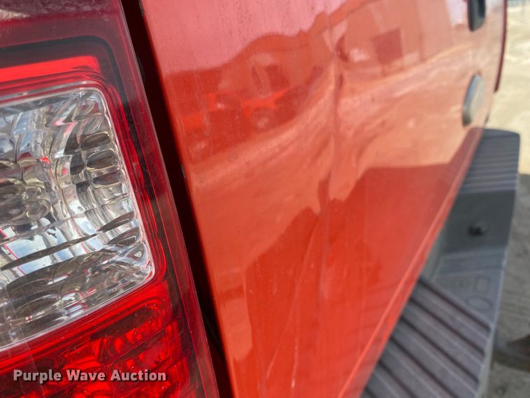 image for item DM8312 2011 Ford F250 Super Duty  pickup truck