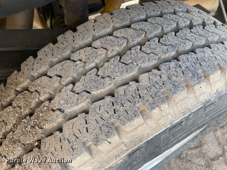 image for item DM8312 2011 Ford F250 Super Duty  pickup truck