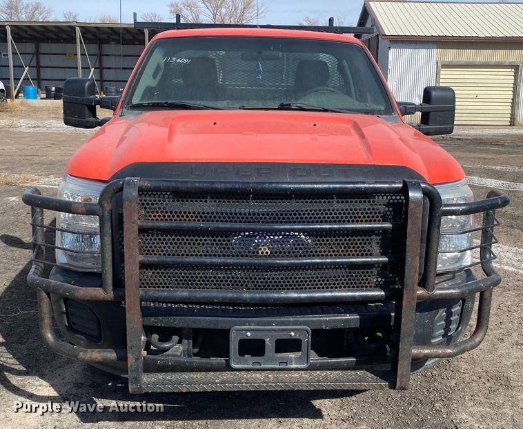image for item DM8313 2011 Ford F250 Super Duty  pickup truck