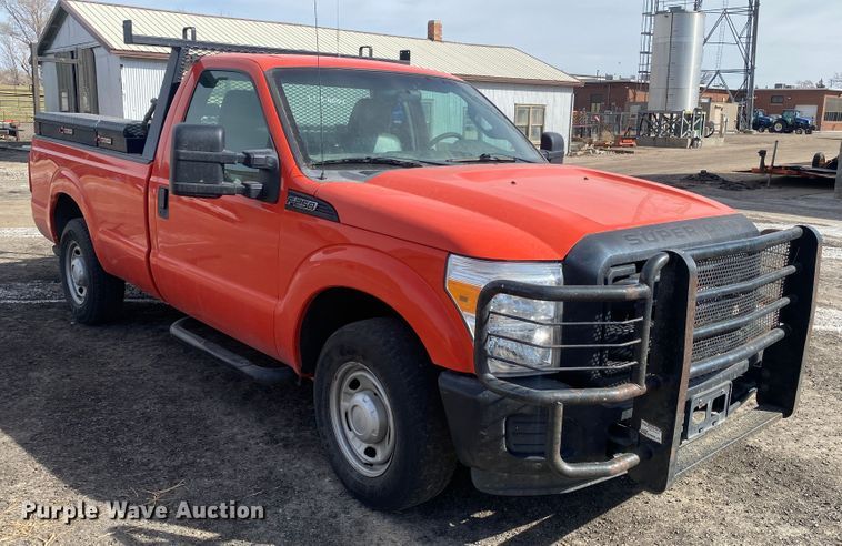 image for item DM8313 2011 Ford F250 Super Duty  pickup truck