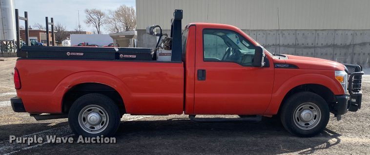 image for item DM8313 2011 Ford F250 Super Duty  pickup truck