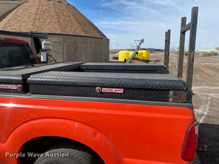 image for item DM8313 2011 Ford F250 Super Duty  pickup truck