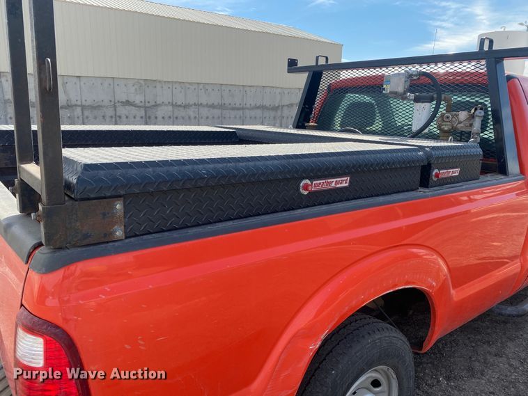 image for item DM8313 2011 Ford F250 Super Duty  pickup truck