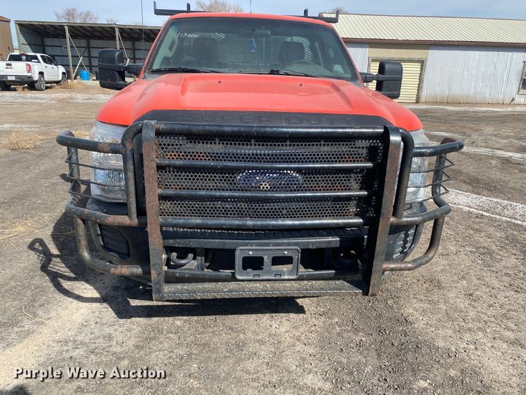 image for item DM8313 2011 Ford F250 Super Duty  pickup truck