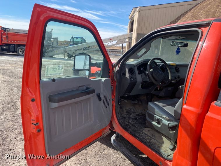 image for item DM8313 2011 Ford F250 Super Duty  pickup truck