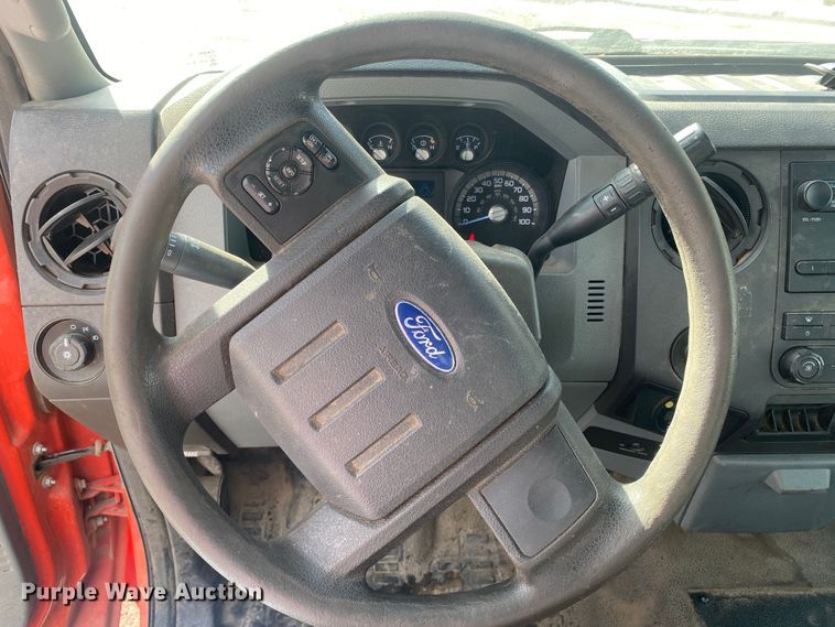 image for item DM8313 2011 Ford F250 Super Duty  pickup truck