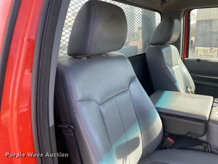 image for item DM8313 2011 Ford F250 Super Duty  pickup truck