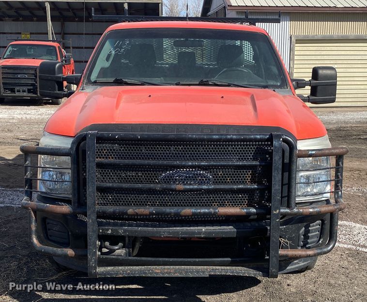 image for item DM8314 2011 Ford F250 Super Duty  pickup truck