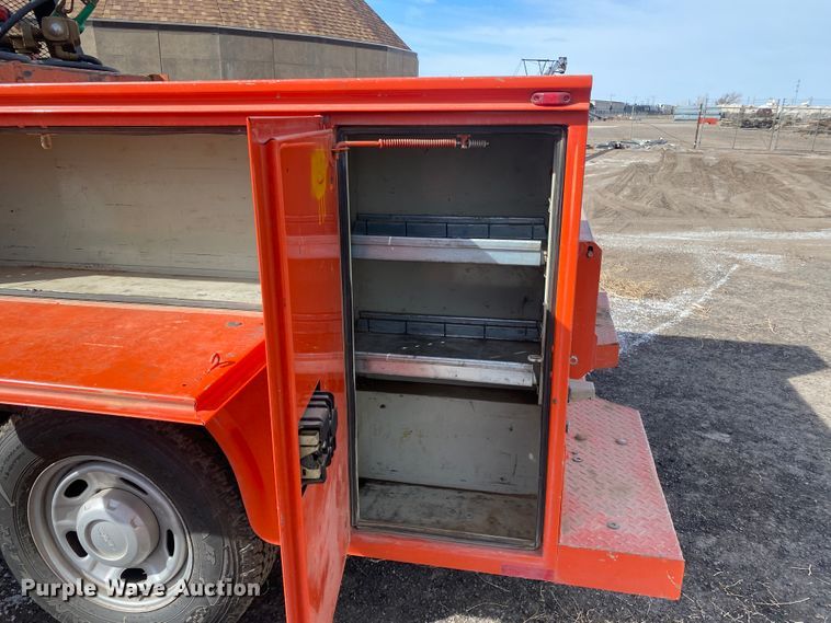 image for item DM8315 2010 Ford F250 Super Duty  Crew Cab utility bed pickup truck