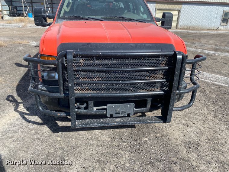 image for item DM8315 2010 Ford F250 Super Duty  Crew Cab utility bed pickup truck