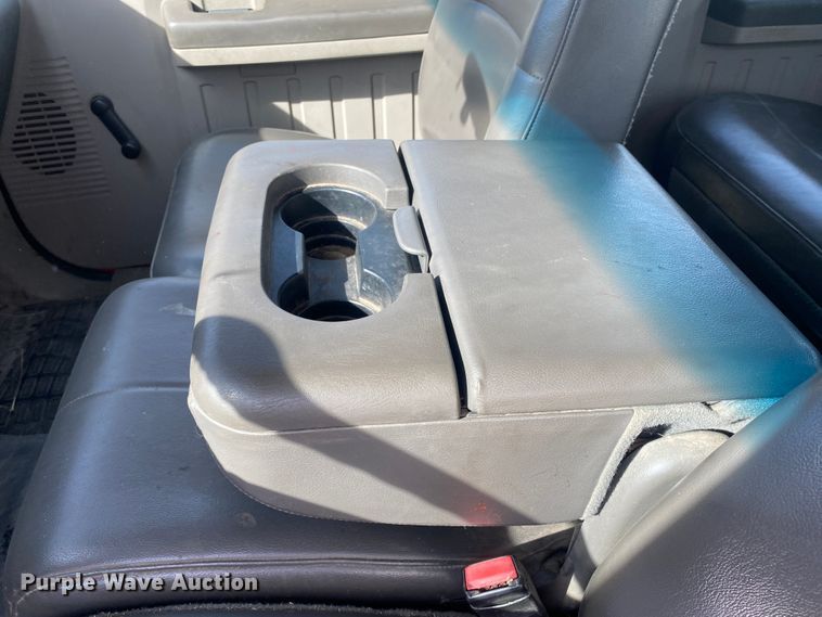 image for item DM8315 2010 Ford F250 Super Duty  Crew Cab utility bed pickup truck