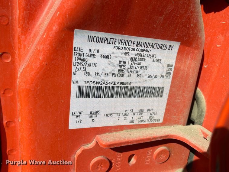 image for item DM8315 2010 Ford F250 Super Duty  Crew Cab utility bed pickup truck