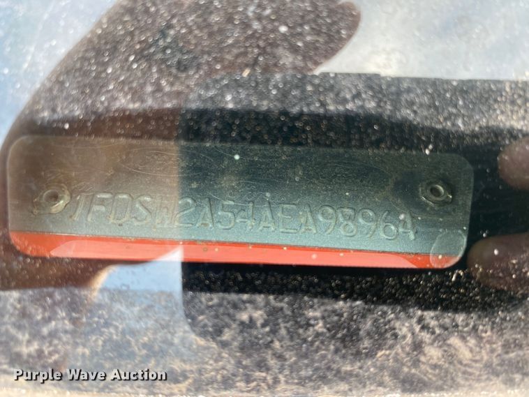 image for item DM8315 2010 Ford F250 Super Duty  Crew Cab utility bed pickup truck