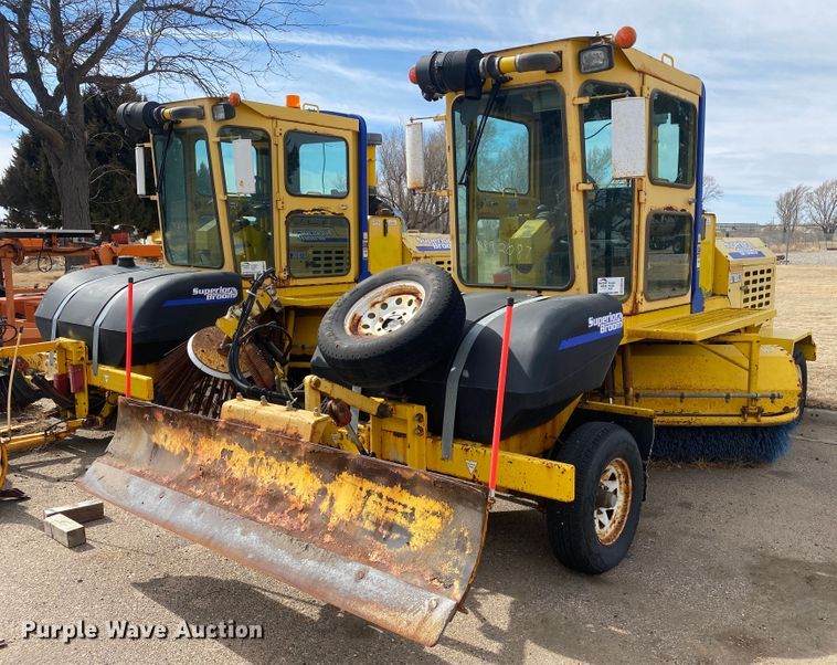 image for item DM8316 2007 Superior DT80CT  broom