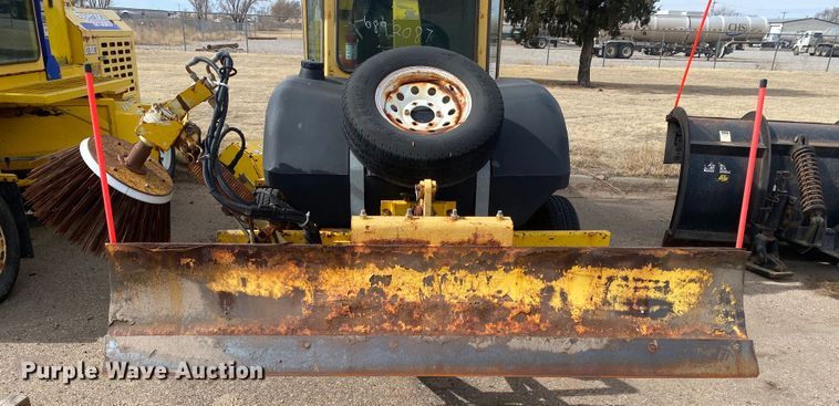 image for item DM8316 2007 Superior DT80CT  broom