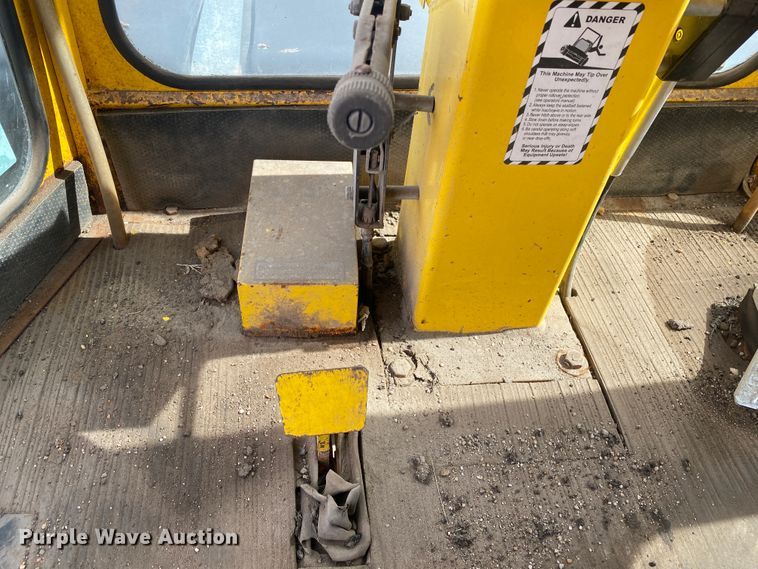 image for item DM8316 2007 Superior DT80CT  broom